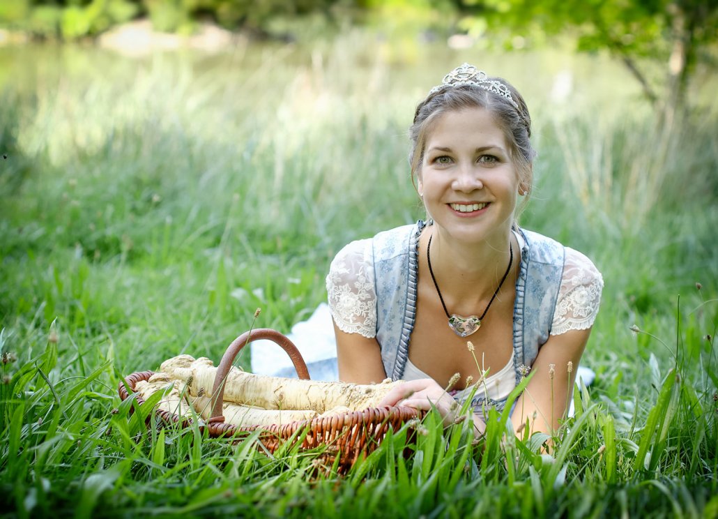 Maria Kohlmann ist als Maria I. nun bis 2019 Bayerns Botschafterin für den Kren. (C) Stadt Baiersdorf – Fotostudio am Schloß