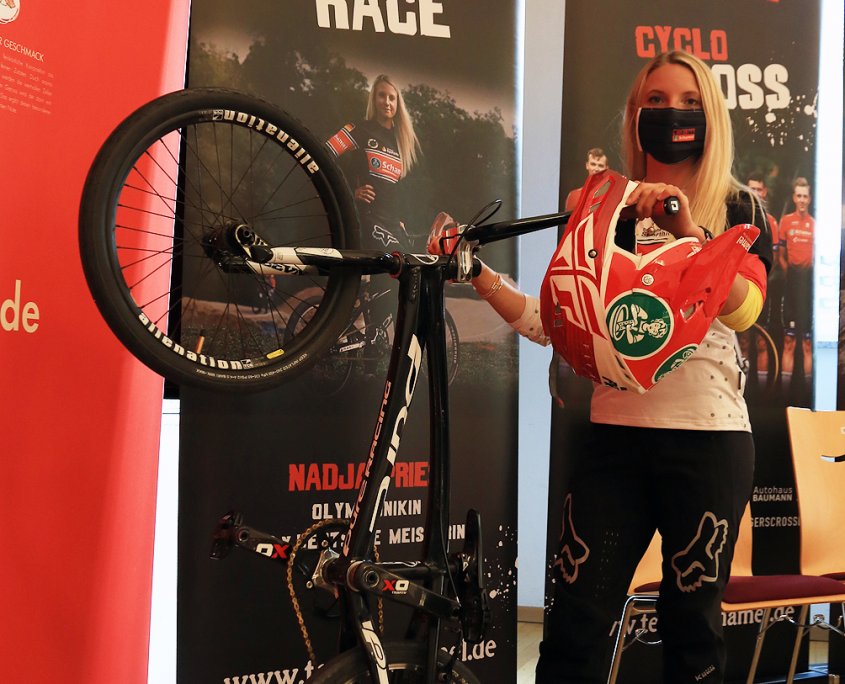 Nadja Pries - Team Schamel BMX