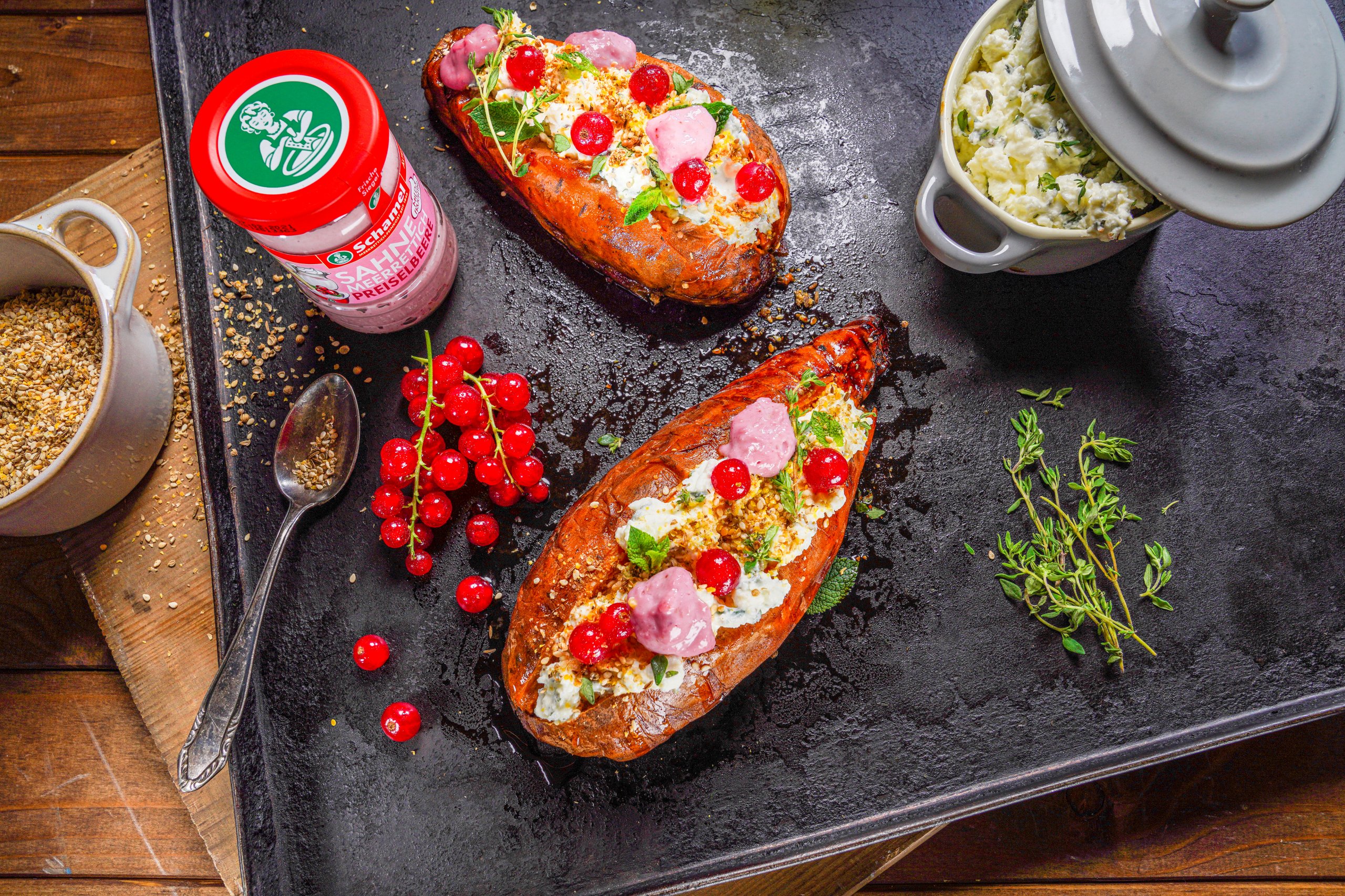 Süßkartoffeln aus dem Ofen mit Meerrettich, Ziegenkäse und Ducca