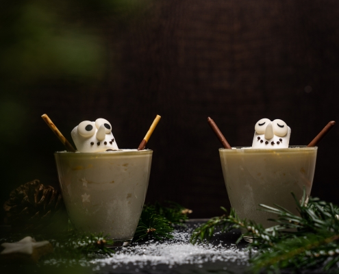 Schneemann-Dessert im Glas