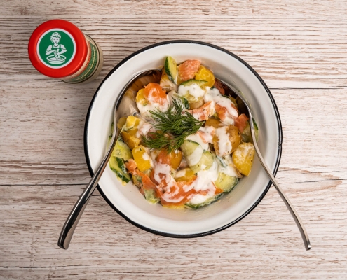 Kartoffel-Lachs-Salat mit Meerrettich-Dressing