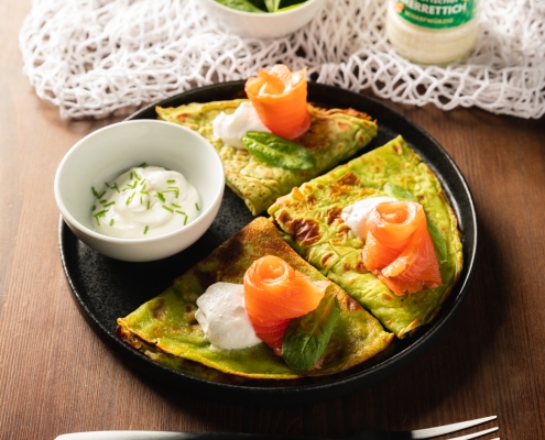 Spinat-Crêpes mit Lachs-Füllung